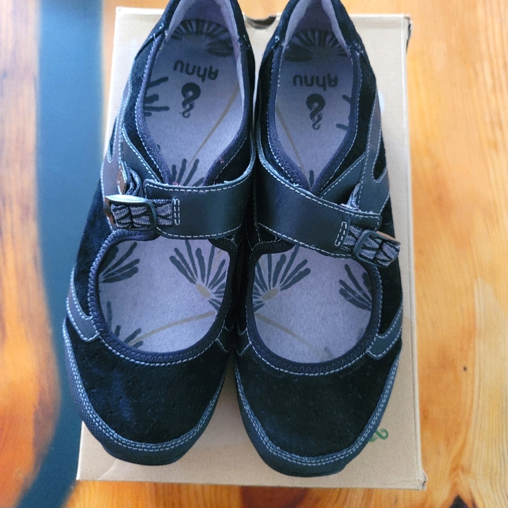 Women's Ahnu Benicia II